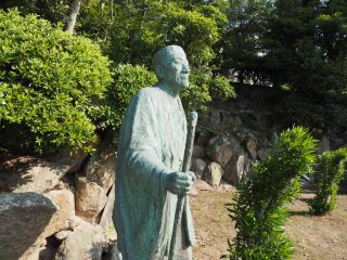 田能村竹田の像