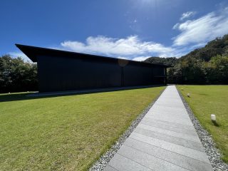 森の中の家２
