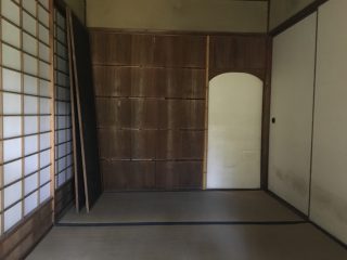 共待「閑睡軒」内部